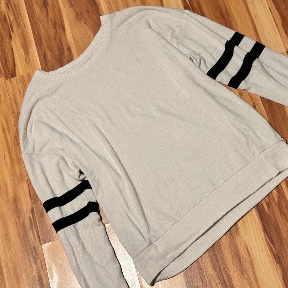 American Eagle | Varsity Long Sleeve Sweater Top